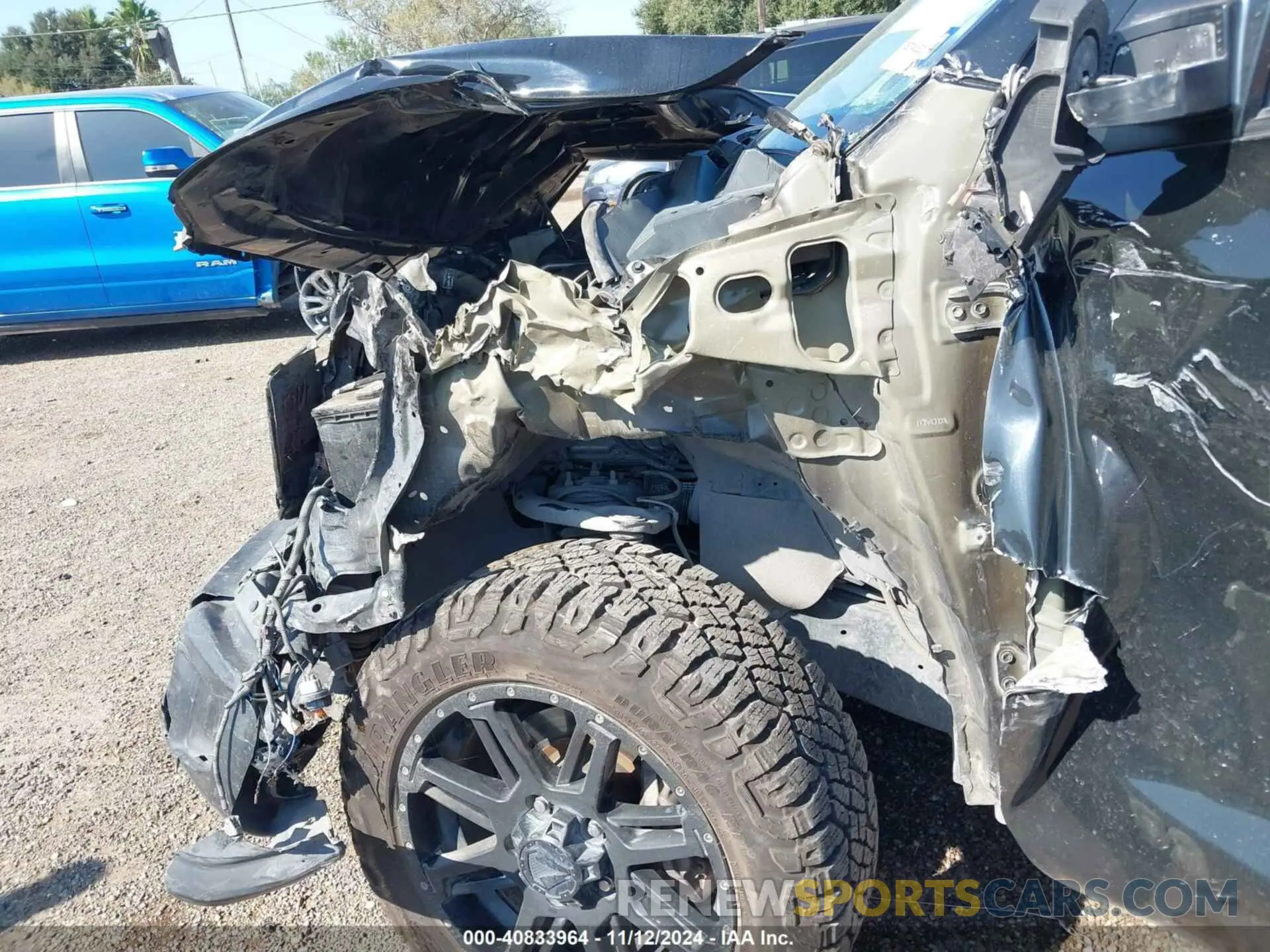 18 Photograph of a damaged car 5TFRM5F10KX143467 TOYOTA TUNDRA 2019