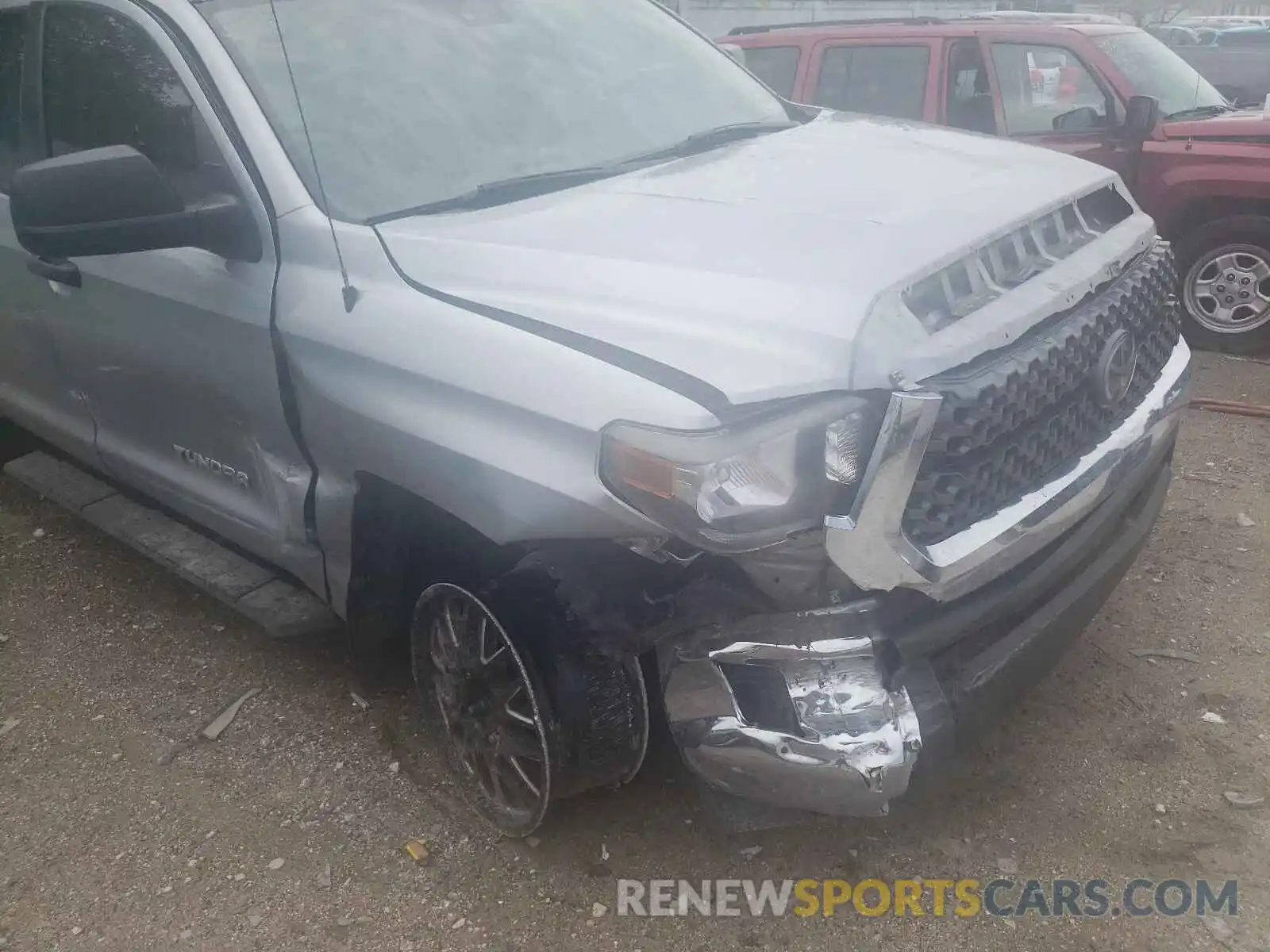 9 Photograph of a damaged car 5TFRM5F12KX136911 TOYOTA TUNDRA 2019