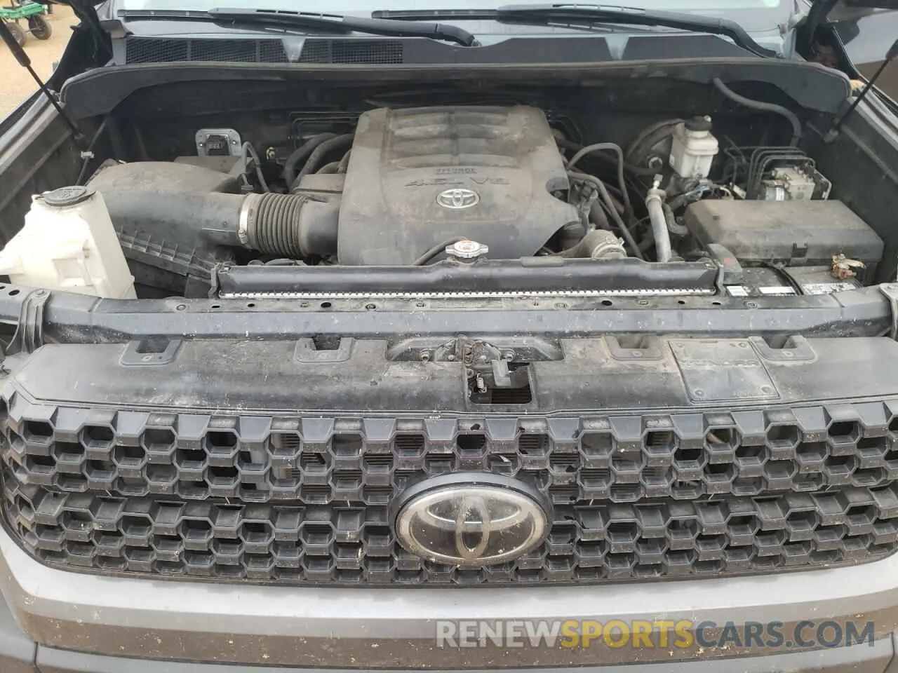 11 Photograph of a damaged car 5TFRM5F12KX138383 TOYOTA TUNDRA 2019