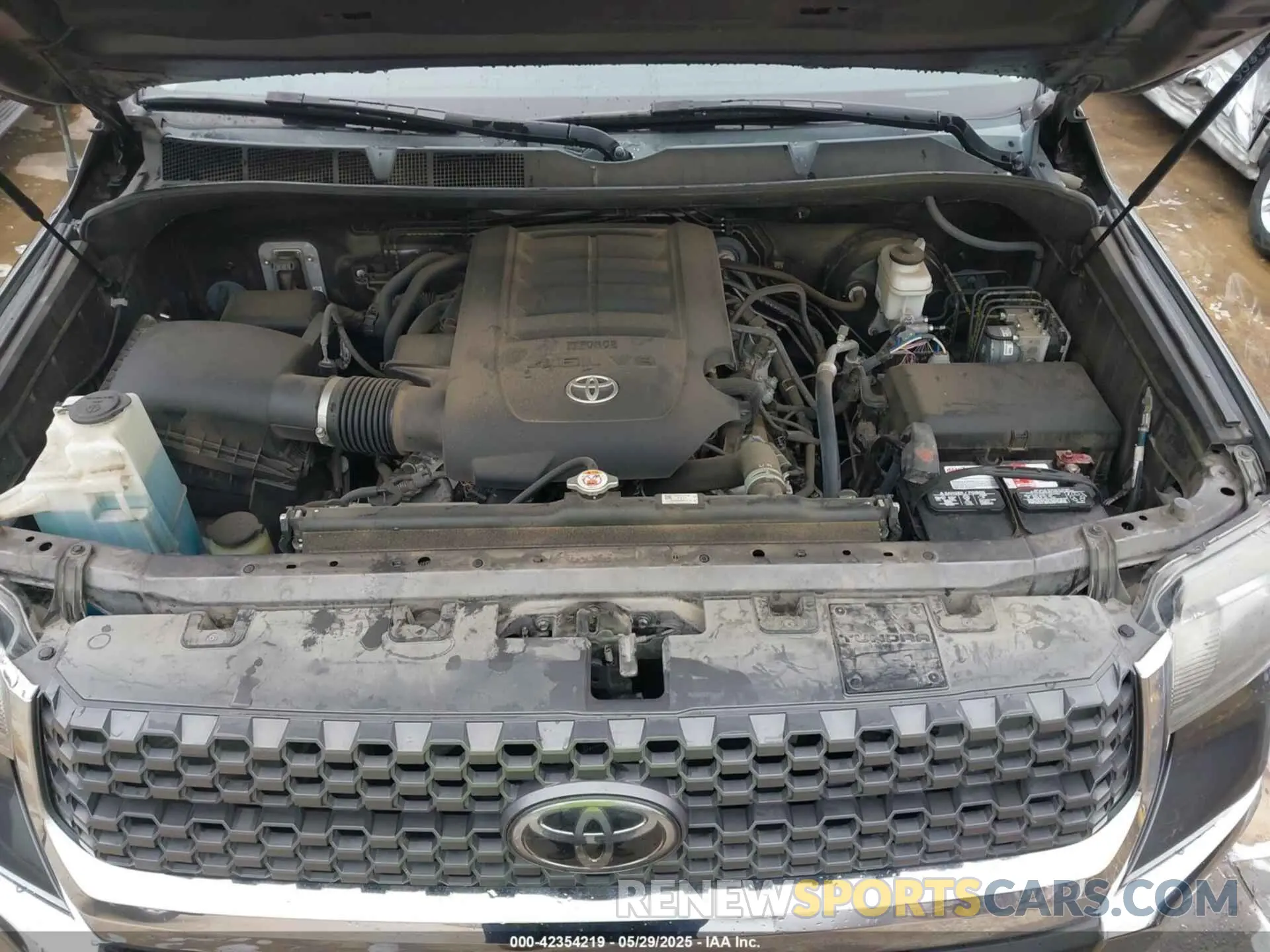 10 Photograph of a damaged car 5TFRM5F13KX134892 TOYOTA TUNDRA 2019