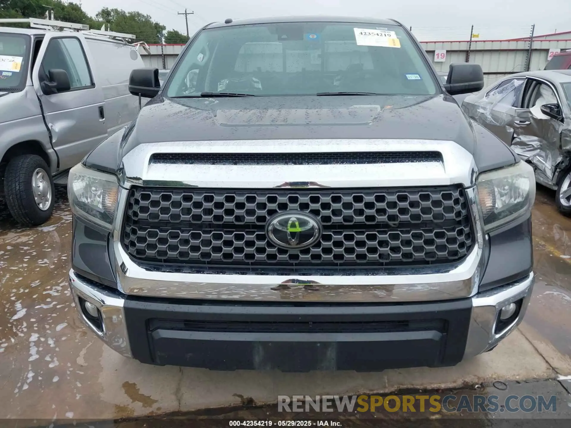 12 Photograph of a damaged car 5TFRM5F13KX134892 TOYOTA TUNDRA 2019