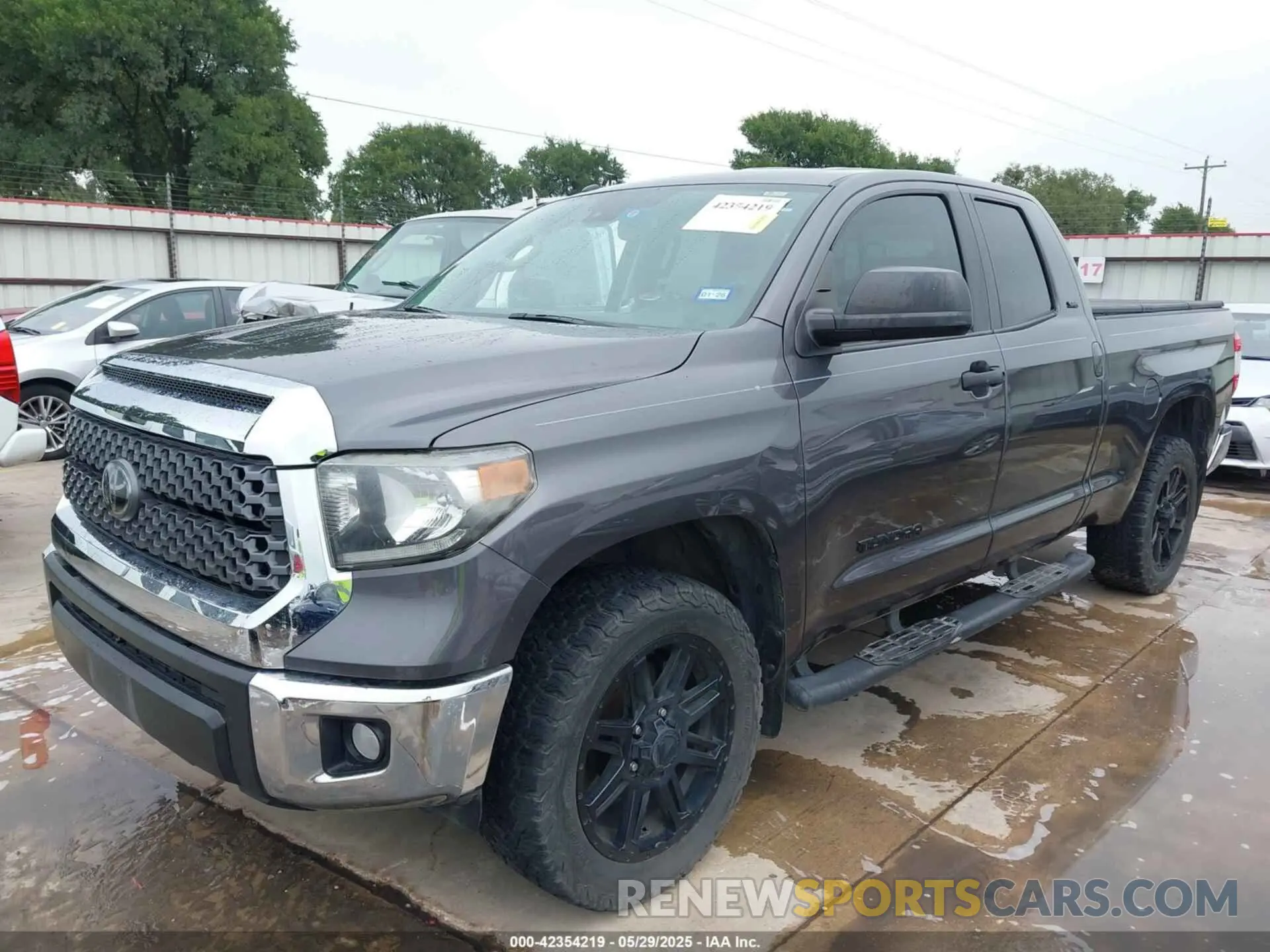 2 Photograph of a damaged car 5TFRM5F13KX134892 TOYOTA TUNDRA 2019
