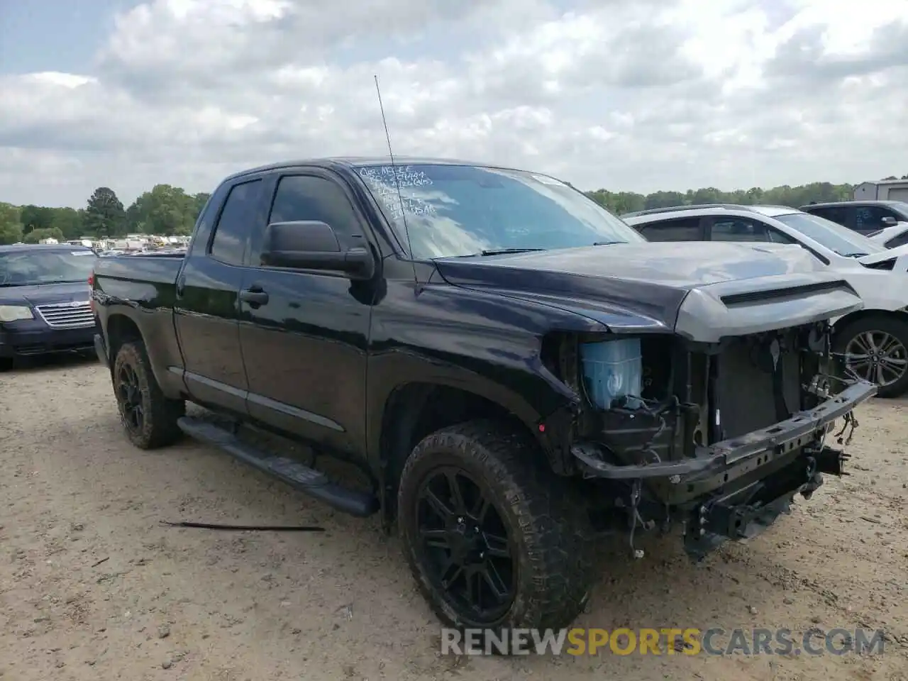 1 Photograph of a damaged car 5TFRM5F13KX139509 TOYOTA TUNDRA 2019