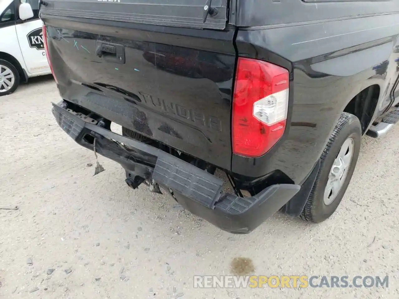 9 Photograph of a damaged car 5TFRM5F14KX135064 TOYOTA TUNDRA 2019