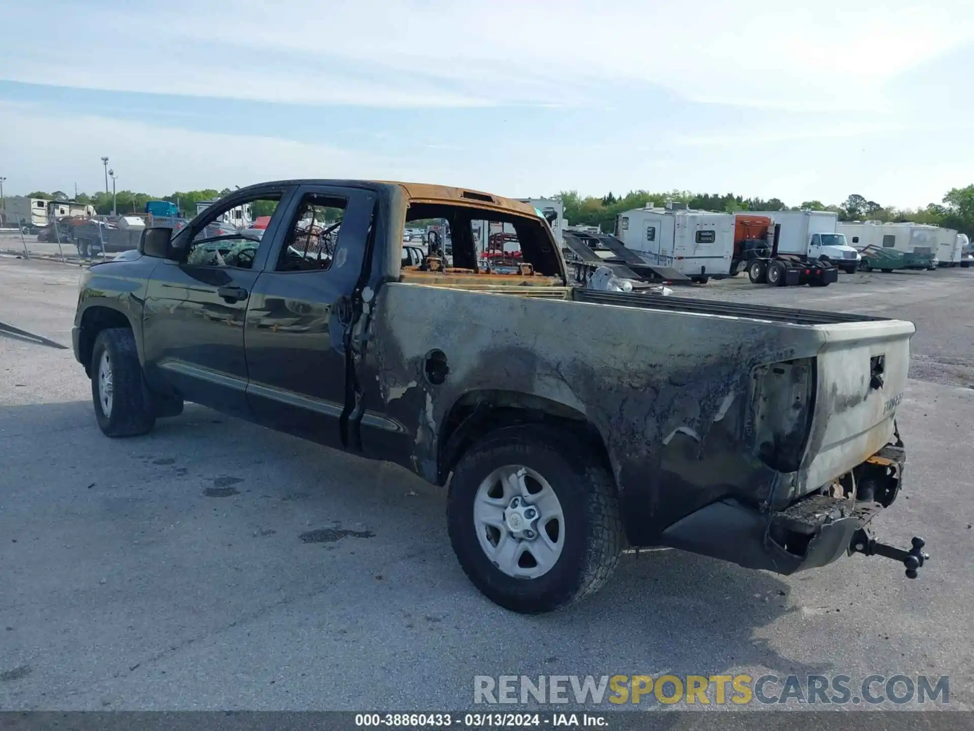 3 Photograph of a damaged car 5TFRM5F14KX136523 TOYOTA TUNDRA 2019