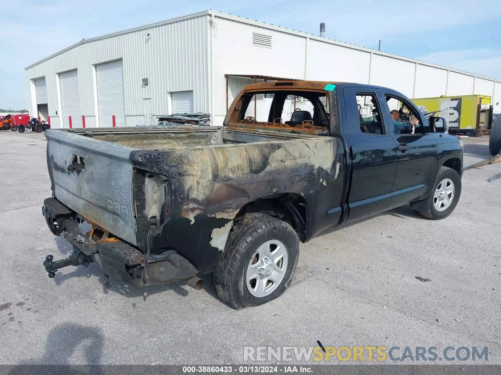 4 Photograph of a damaged car 5TFRM5F14KX136523 TOYOTA TUNDRA 2019