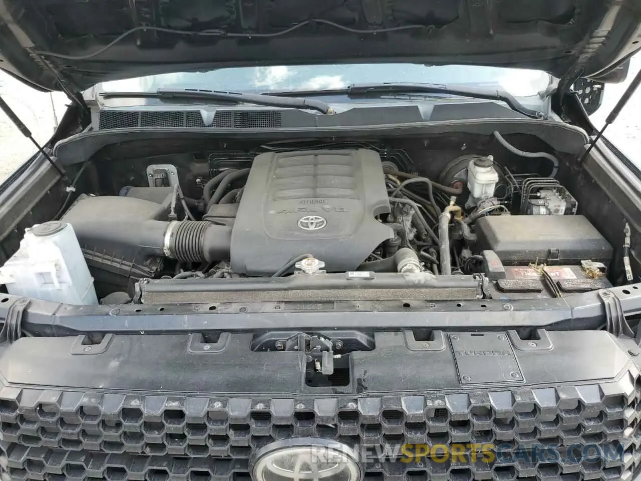11 Photograph of a damaged car 5TFRM5F14KX139454 TOYOTA TUNDRA 2019