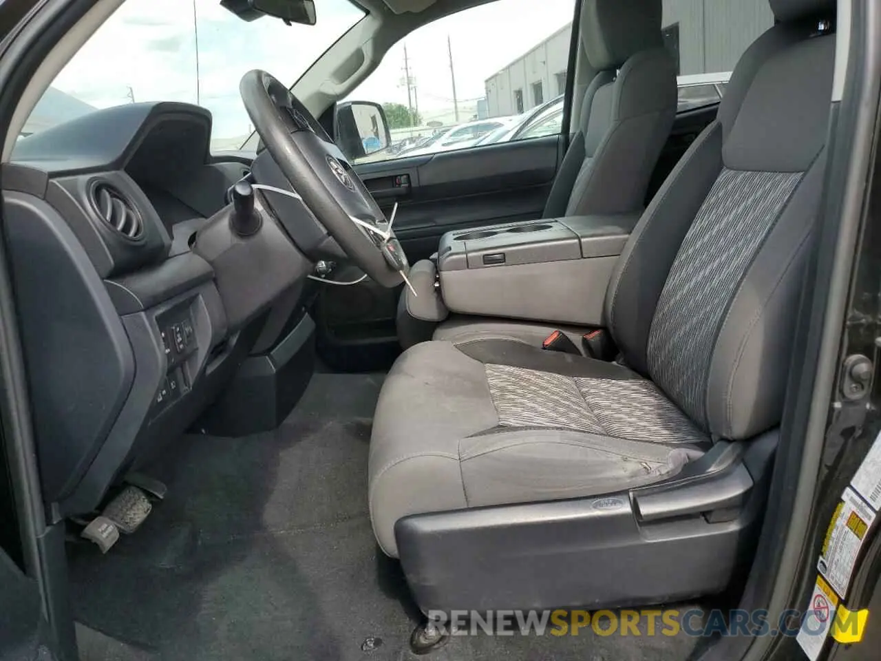 7 Photograph of a damaged car 5TFRM5F14KX139454 TOYOTA TUNDRA 2019