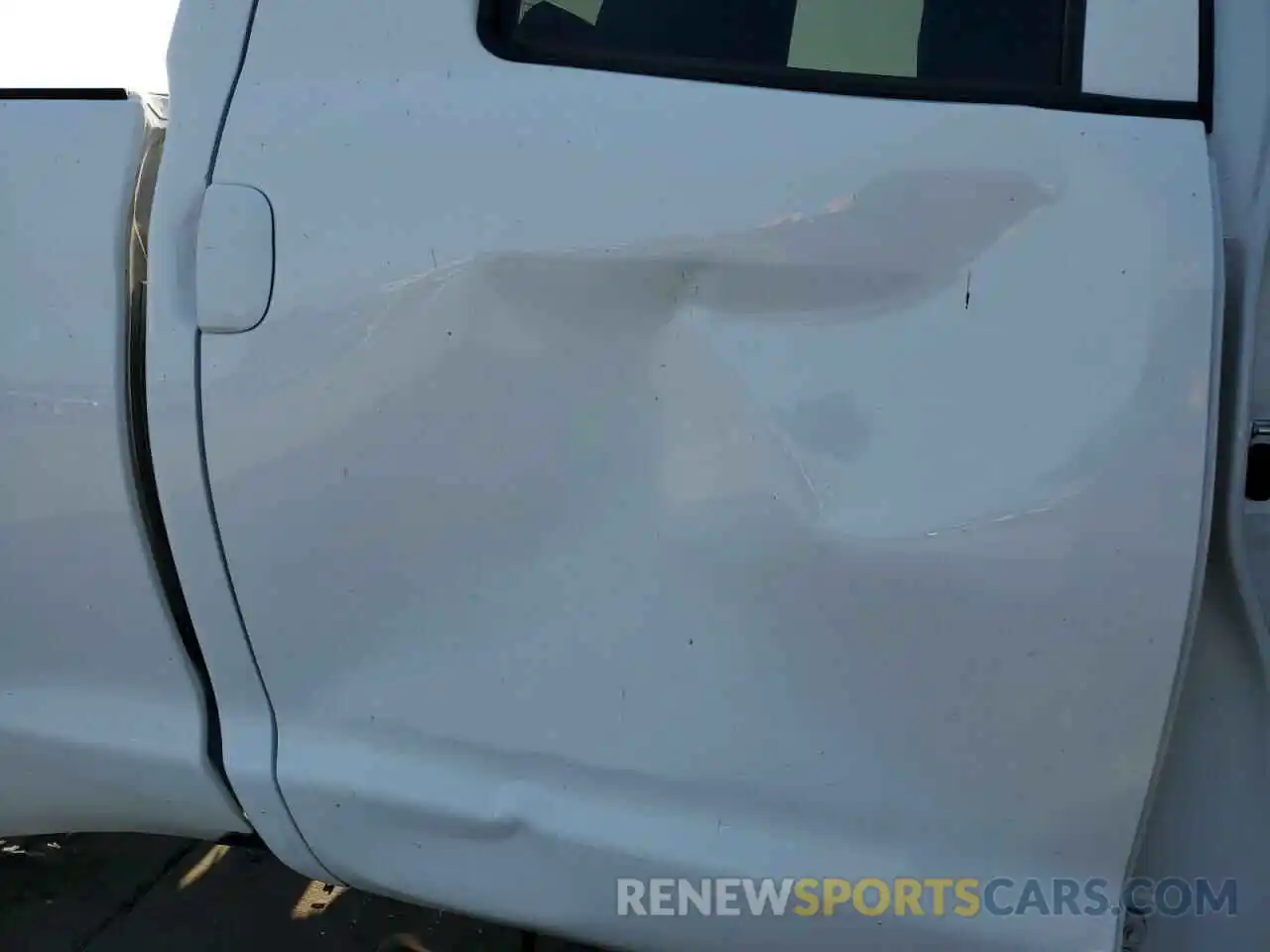 9 Photograph of a damaged car 5TFRM5F16KX139746 TOYOTA TUNDRA 2019