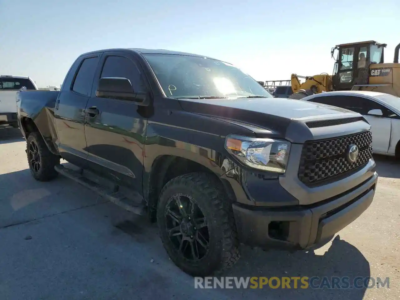 1 Photograph of a damaged car 5TFRM5F16KX139861 TOYOTA TUNDRA 2019