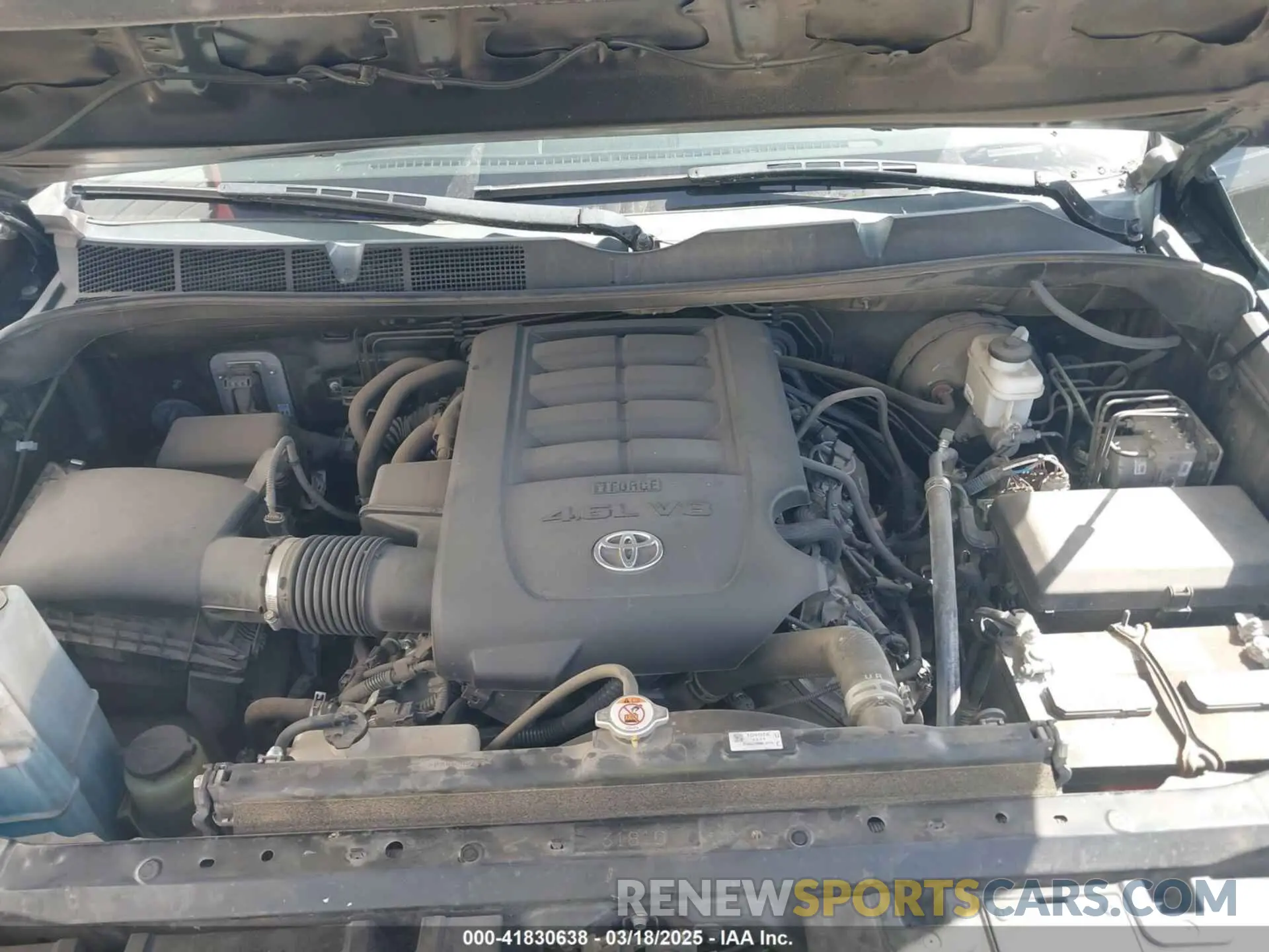 10 Photograph of a damaged car 5TFRM5F16KX140346 TOYOTA TUNDRA 2019