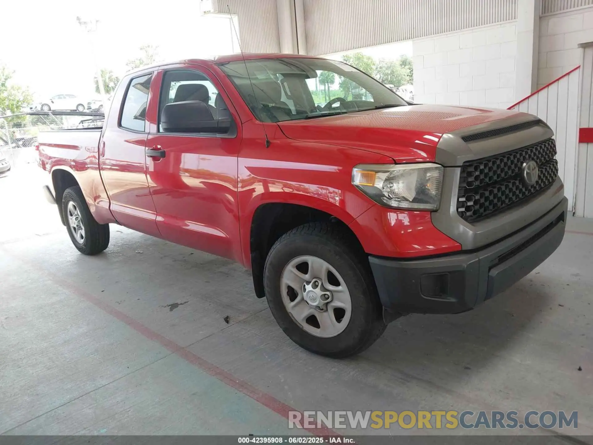 1 Photograph of a damaged car 5TFRM5F16KX141657 TOYOTA TUNDRA 2019