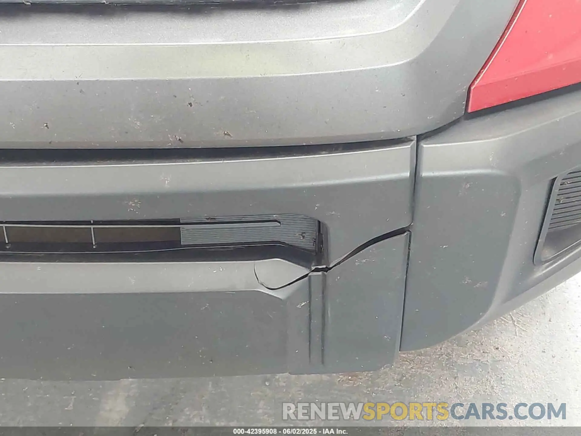 6 Photograph of a damaged car 5TFRM5F16KX141657 TOYOTA TUNDRA 2019