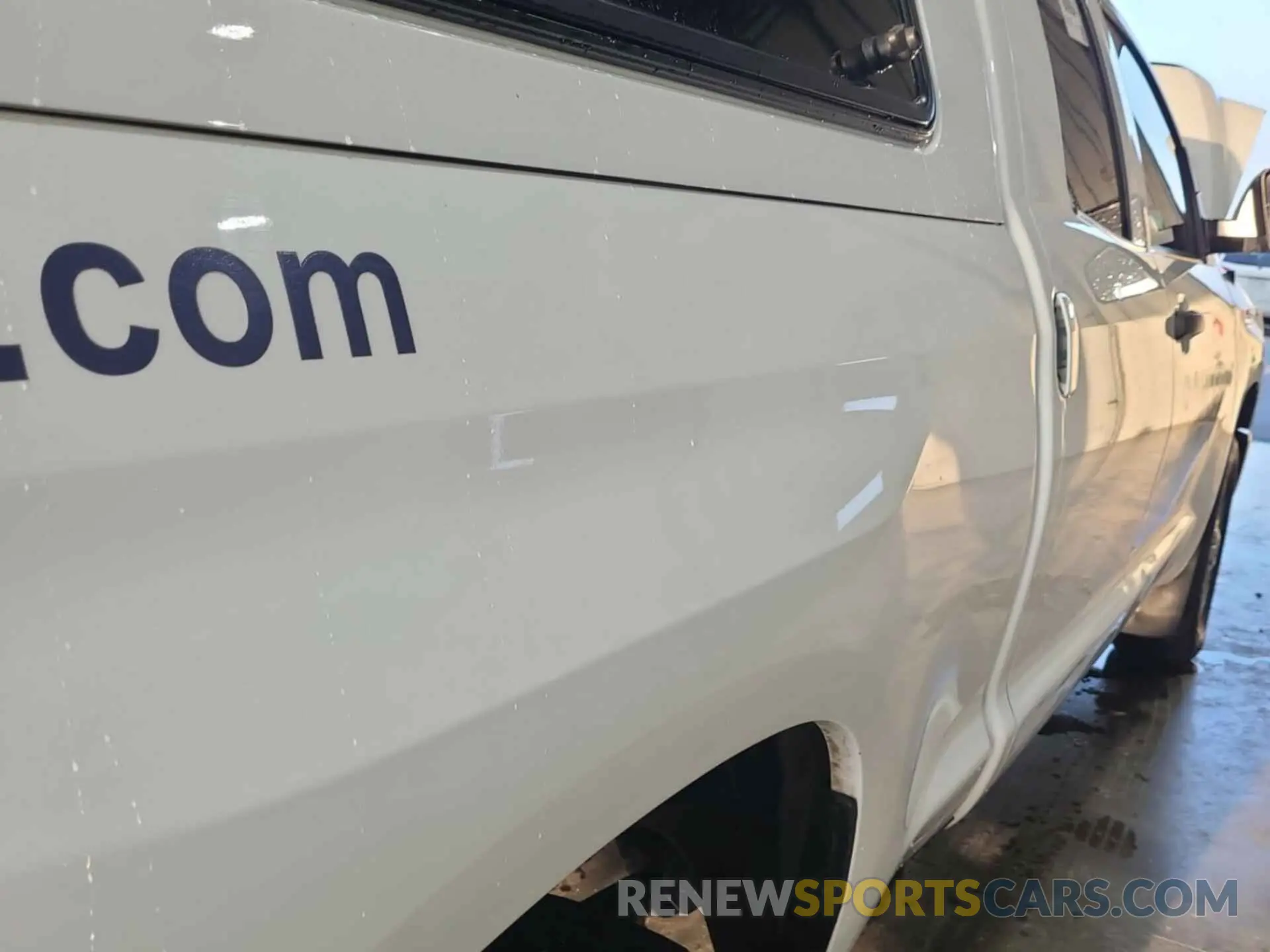 4 Photograph of a damaged car 5TFRM5F19KX140499 TOYOTA TUNDRA 2019