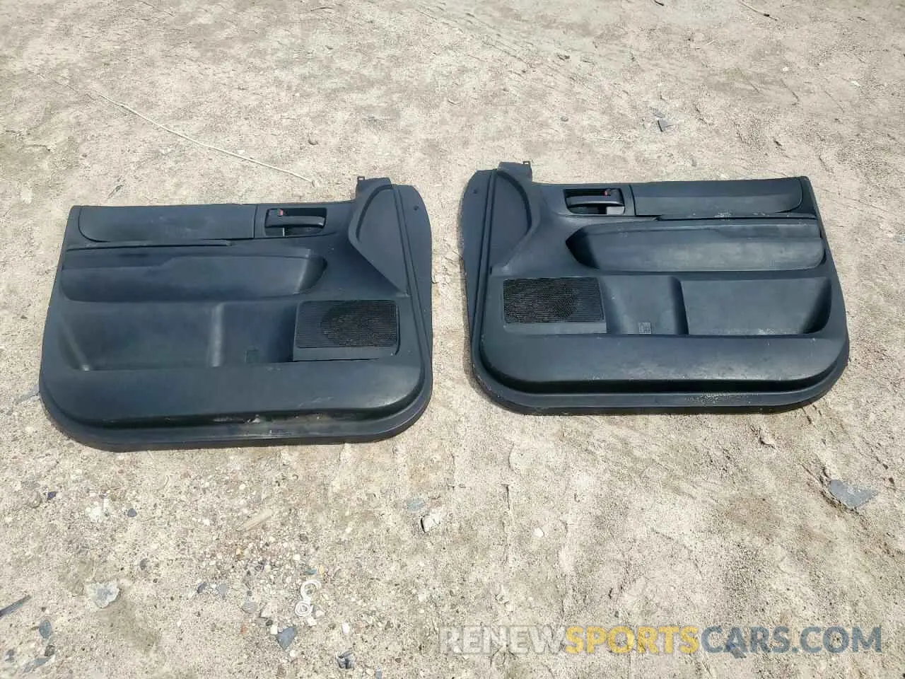 12 Photograph of a damaged car 5TFRM5F1XKX138549 TOYOTA TUNDRA 2019