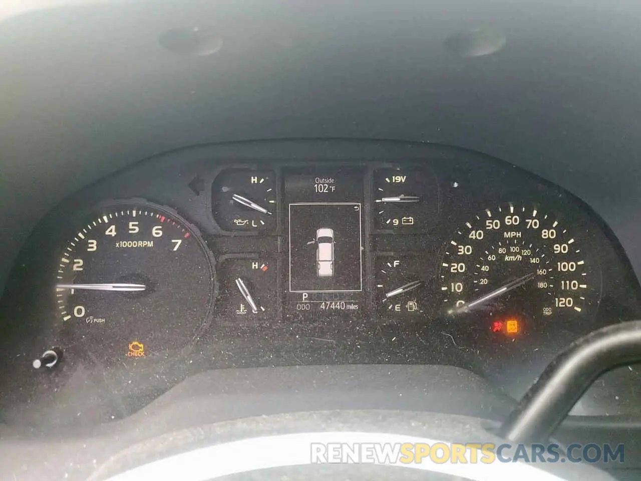 9 Photograph of a damaged car 5TFRM5F1XKX138549 TOYOTA TUNDRA 2019