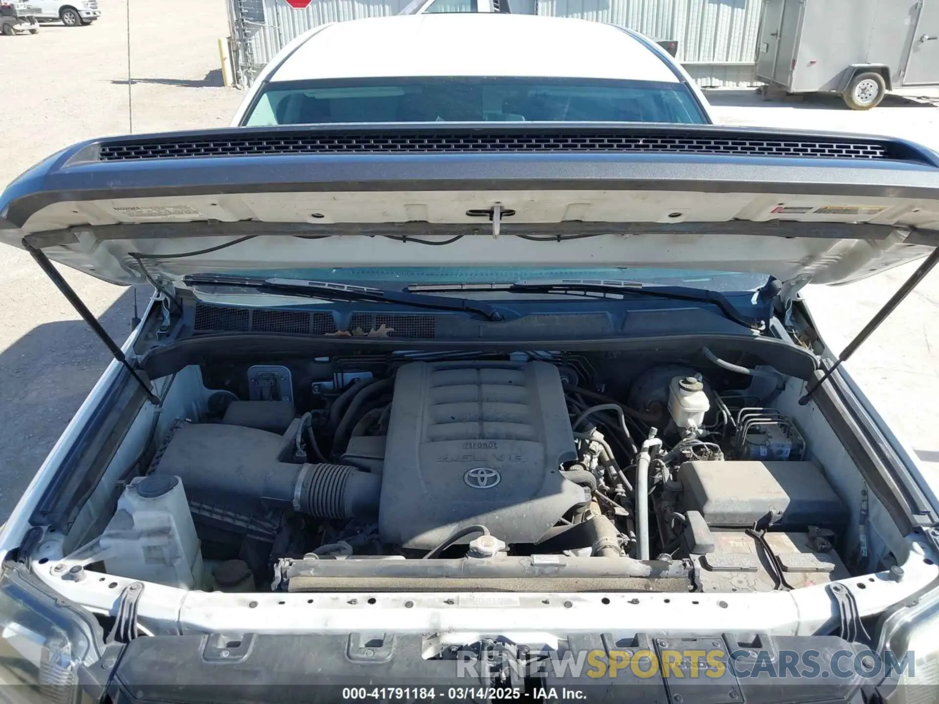 10 Photograph of a damaged car 5TFRM5F1XKX142195 TOYOTA TUNDRA 2019