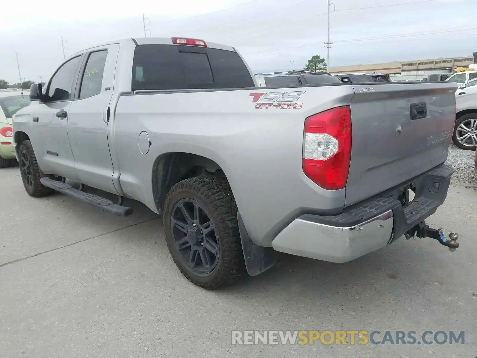 3 Photograph of a damaged car 5TFRY5F10KX247073 TOYOTA TUNDRA 2019