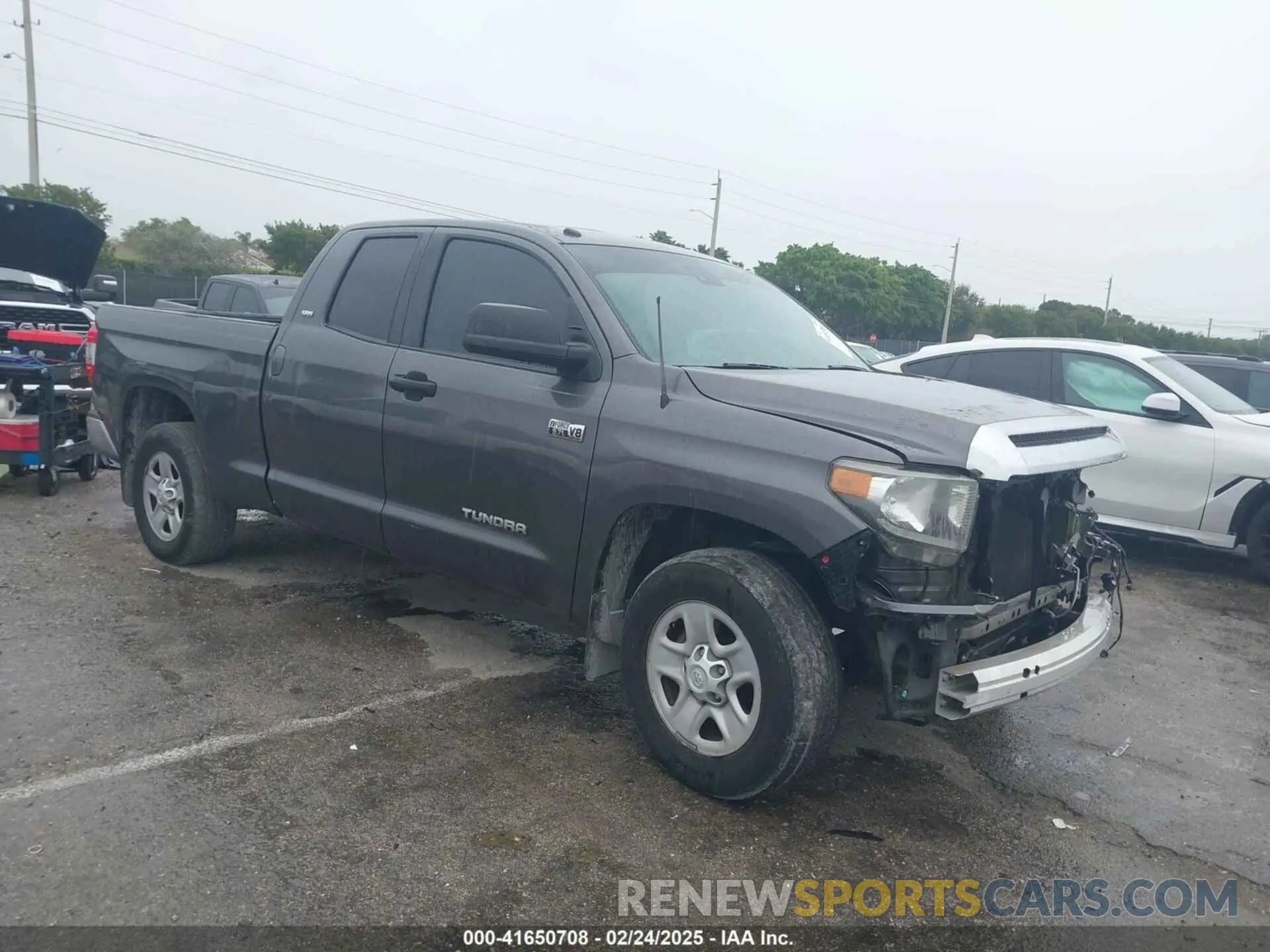1 Photograph of a damaged car 5TFRY5F16KX246087 TOYOTA TUNDRA 2019