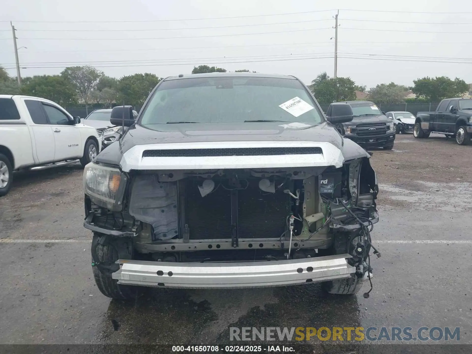 6 Photograph of a damaged car 5TFRY5F16KX246087 TOYOTA TUNDRA 2019