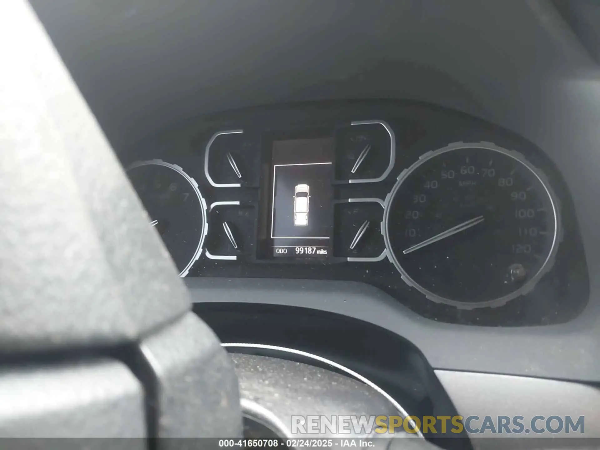 7 Photograph of a damaged car 5TFRY5F16KX246087 TOYOTA TUNDRA 2019