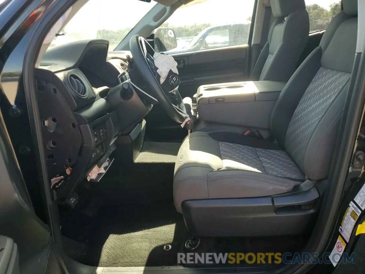 7 Photograph of a damaged car 5TFRY5F16KX249183 TOYOTA TUNDRA 2019