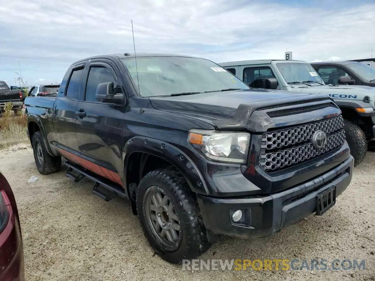 4 Photograph of a damaged car 5TFRY5F19KX250232 TOYOTA TUNDRA 2019