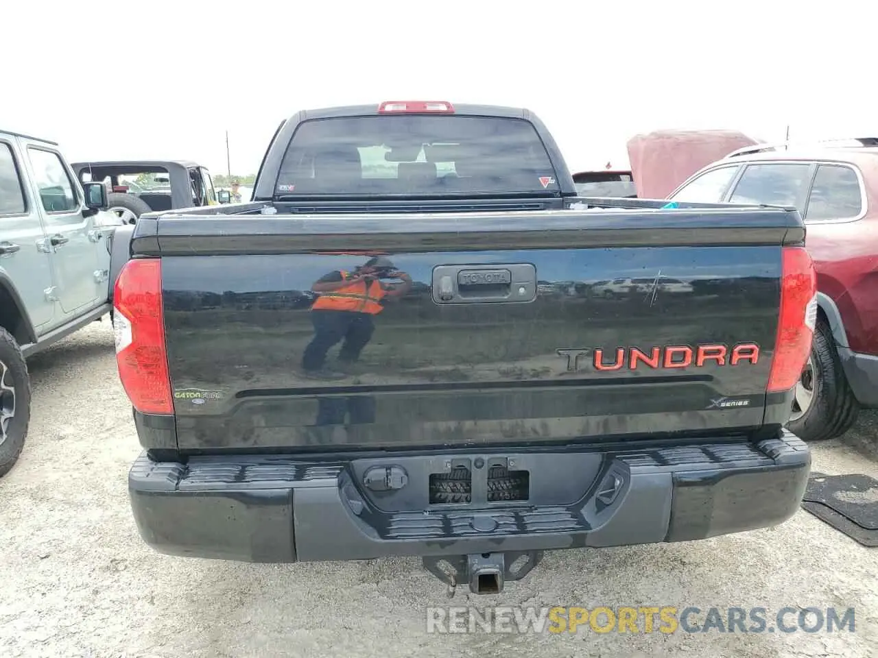 6 Photograph of a damaged car 5TFRY5F19KX250232 TOYOTA TUNDRA 2019