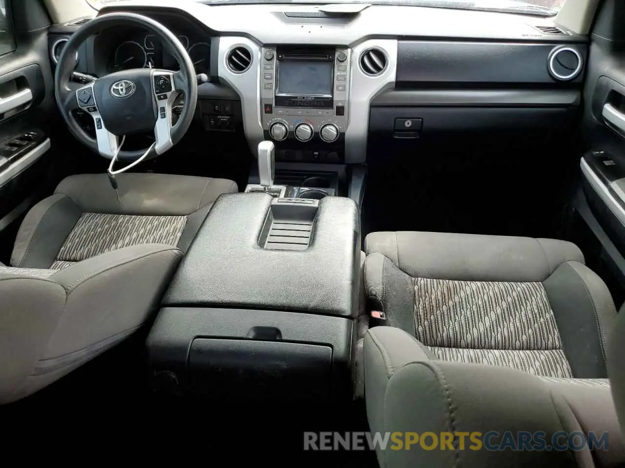 8 Photograph of a damaged car 5TFRY5F19KX250232 TOYOTA TUNDRA 2019