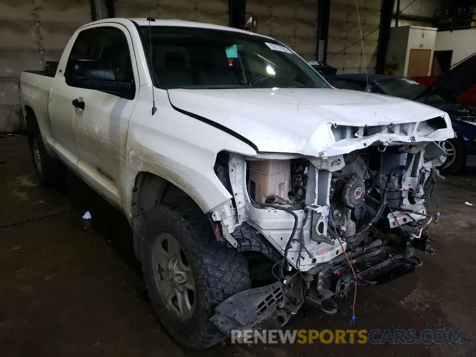 1 Photograph of a damaged car 5TFUM5F11KX082379 TOYOTA TUNDRA 2019