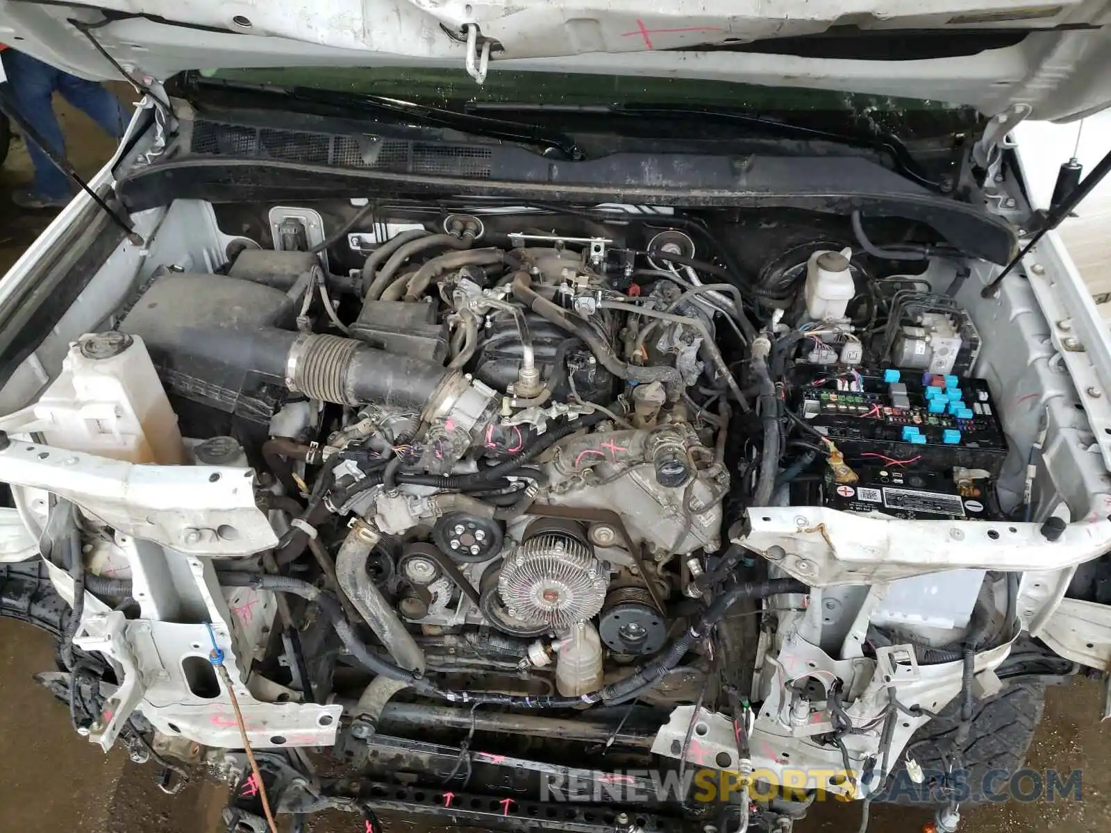 7 Photograph of a damaged car 5TFUM5F11KX082379 TOYOTA TUNDRA 2019