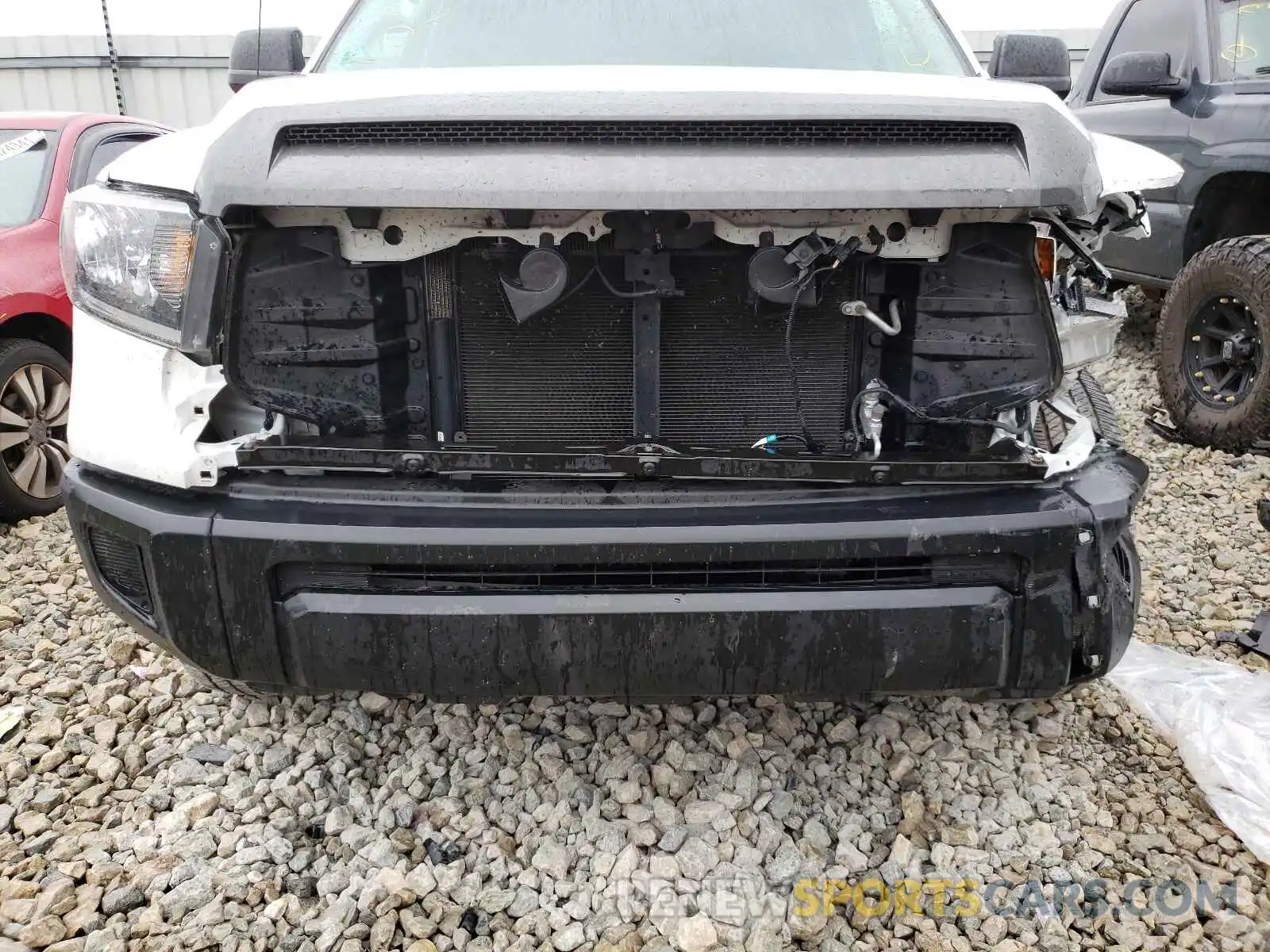 9 Photograph of a damaged car 5TFUM5F15KX081302 TOYOTA TUNDRA 2019