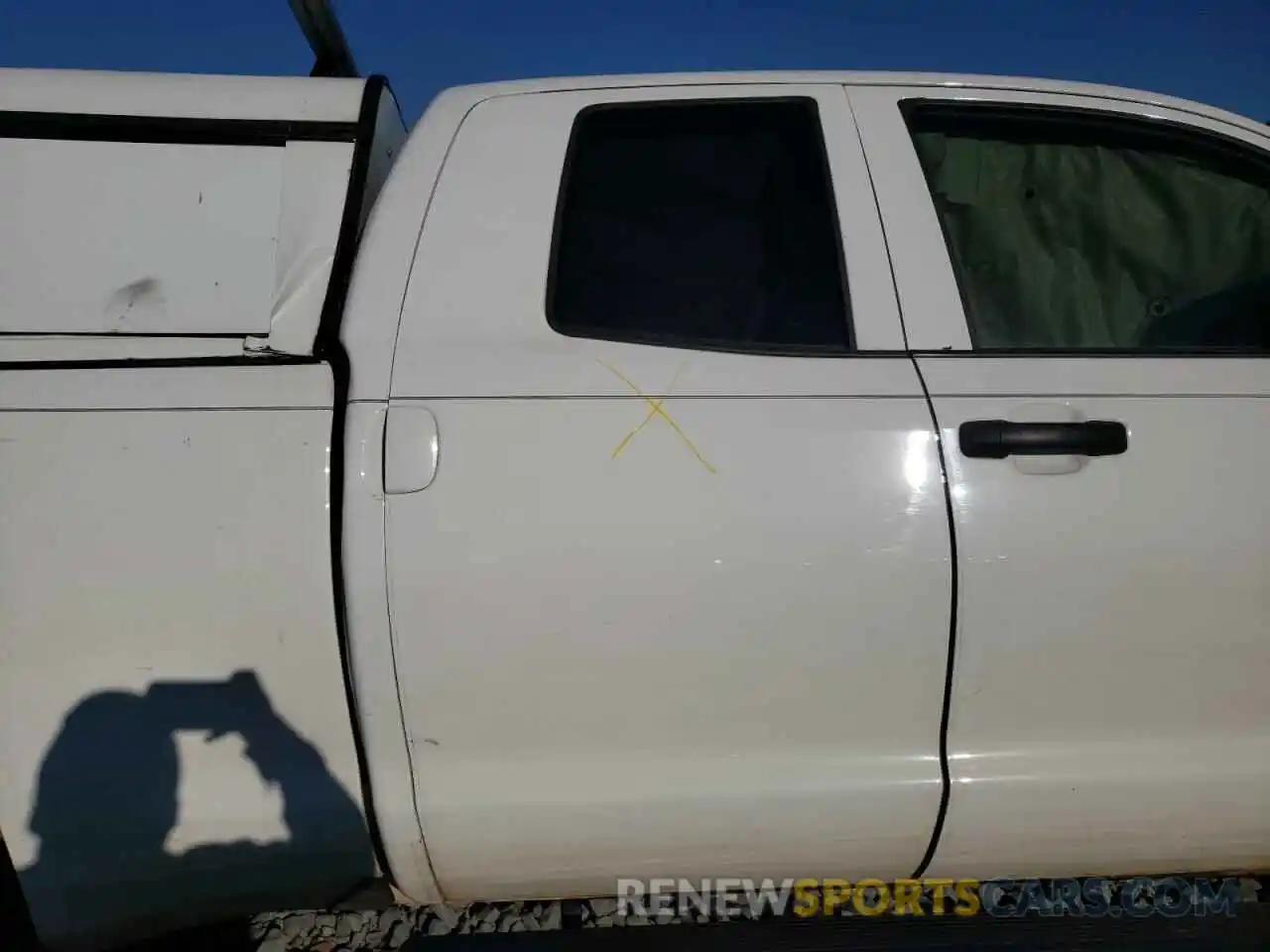 6 Photograph of a damaged car 5TFUM5F16KX084029 TOYOTA TUNDRA 2019