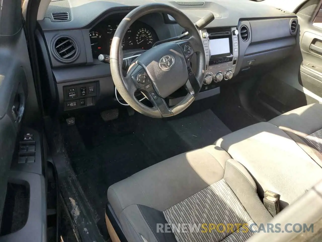 8 Photograph of a damaged car 5TFUM5F17KX083357 TOYOTA TUNDRA 2019
