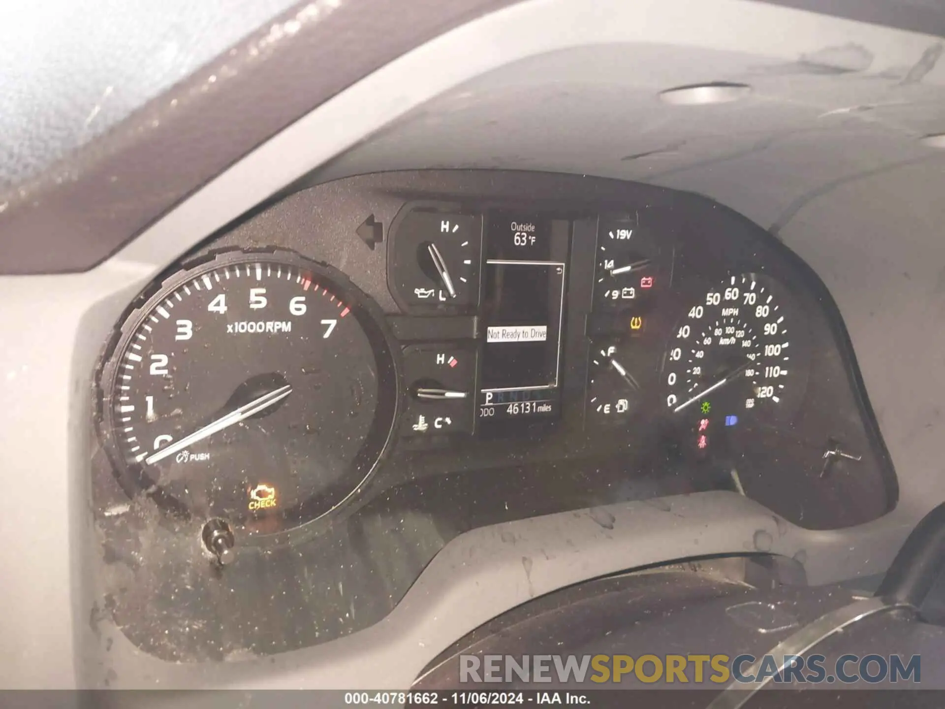 15 Photograph of a damaged car 5TFUM5F18KX081777 TOYOTA TUNDRA 2019
