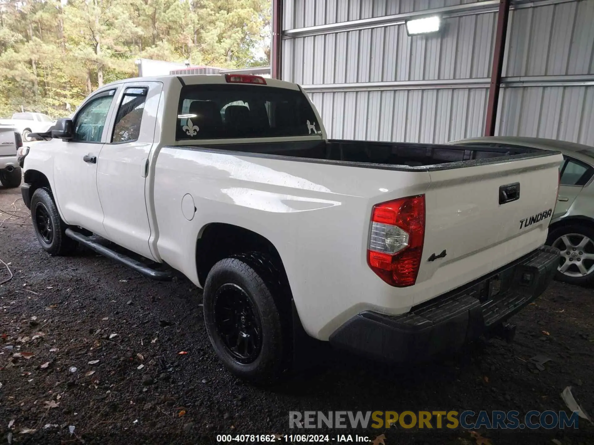 3 Photograph of a damaged car 5TFUM5F18KX081777 TOYOTA TUNDRA 2019