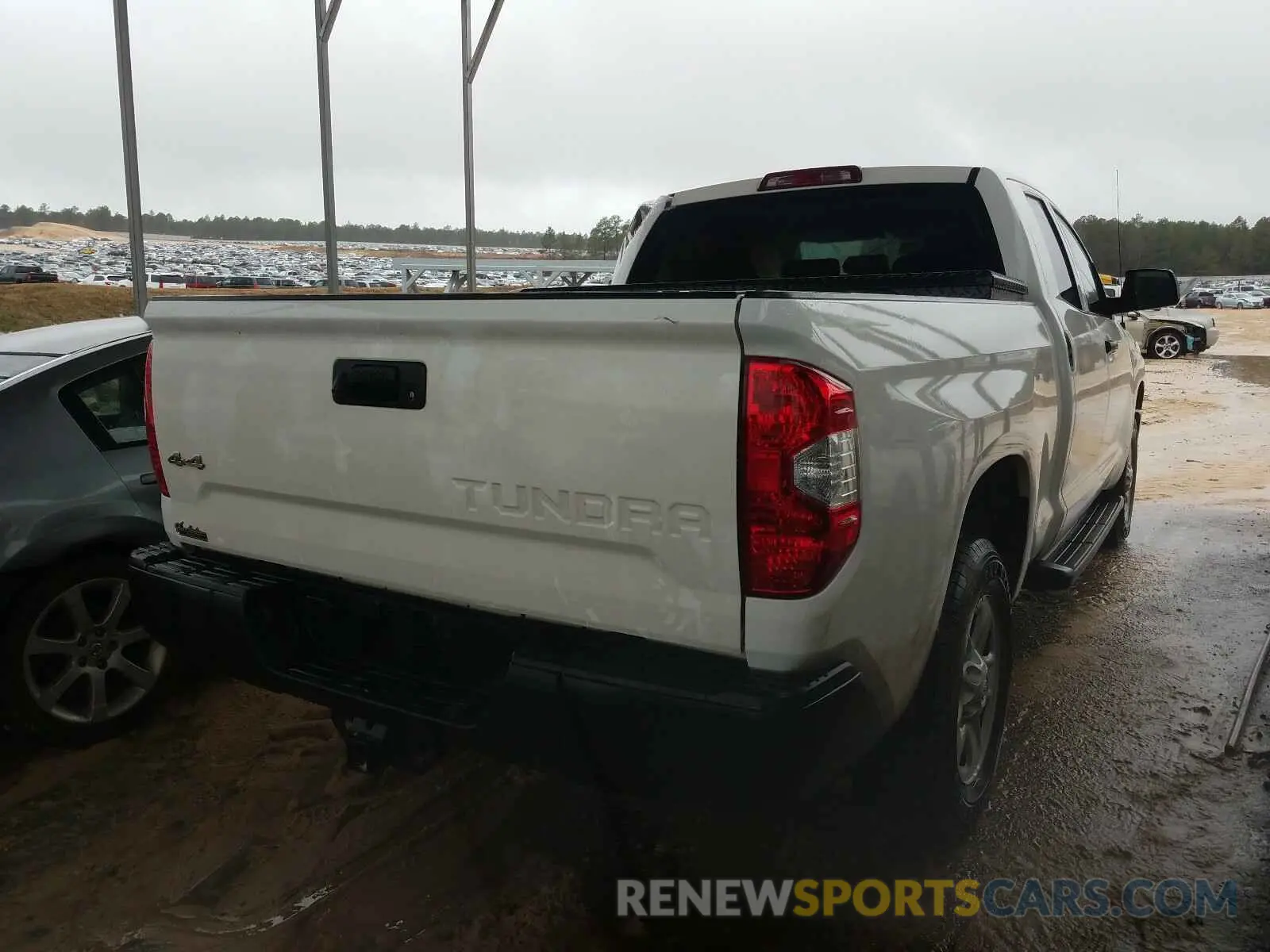 4 Photograph of a damaged car 5TFUM5F18KX082329 TOYOTA TUNDRA 2019