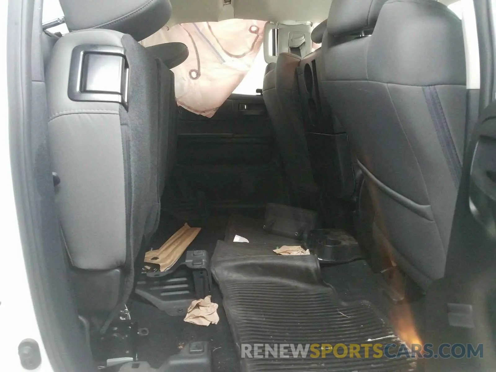 6 Photograph of a damaged car 5TFUM5F18KX082329 TOYOTA TUNDRA 2019