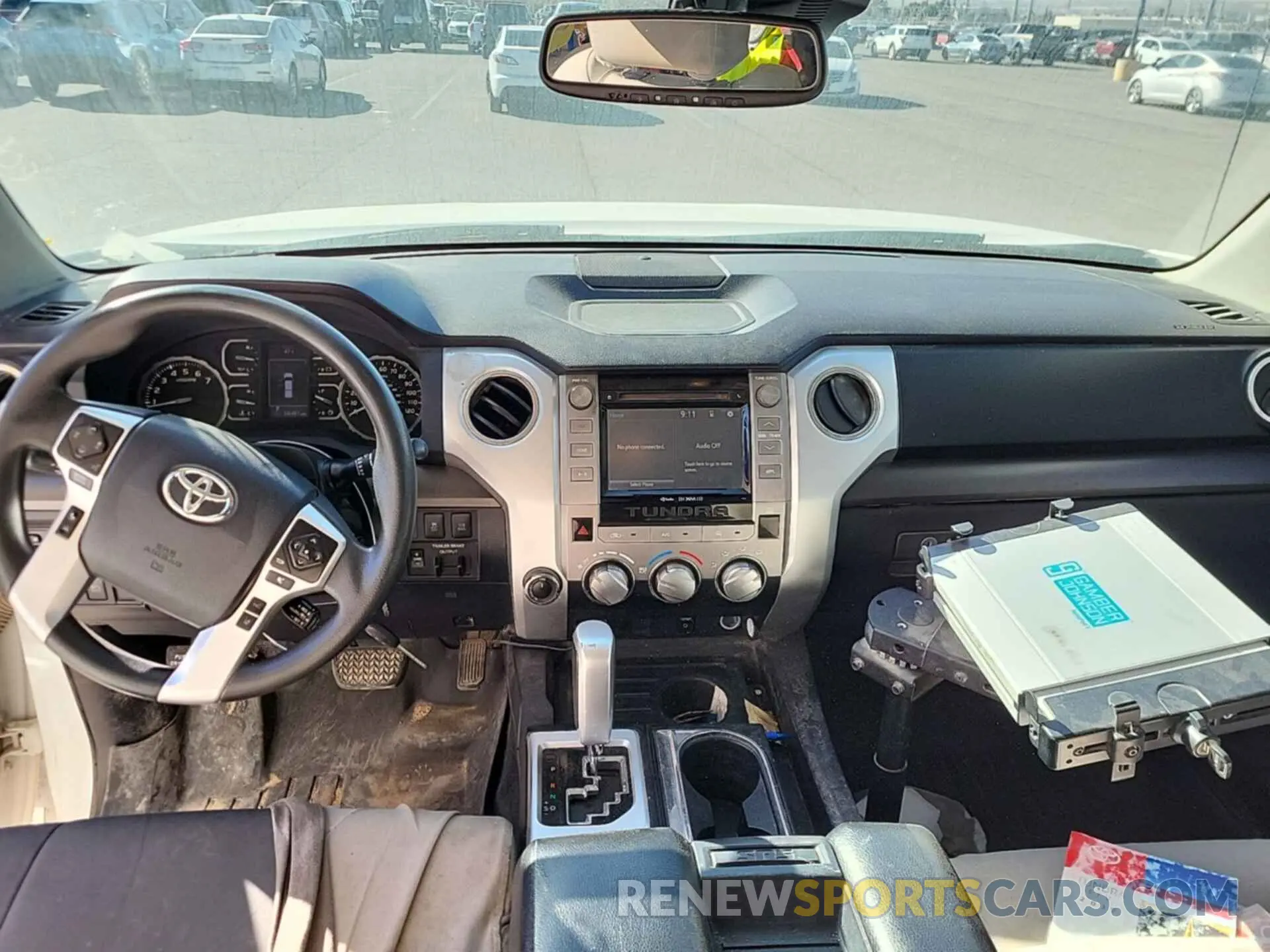 3 Photograph of a damaged car 5TFUW5F10KX831795 TOYOTA TUNDRA 2019