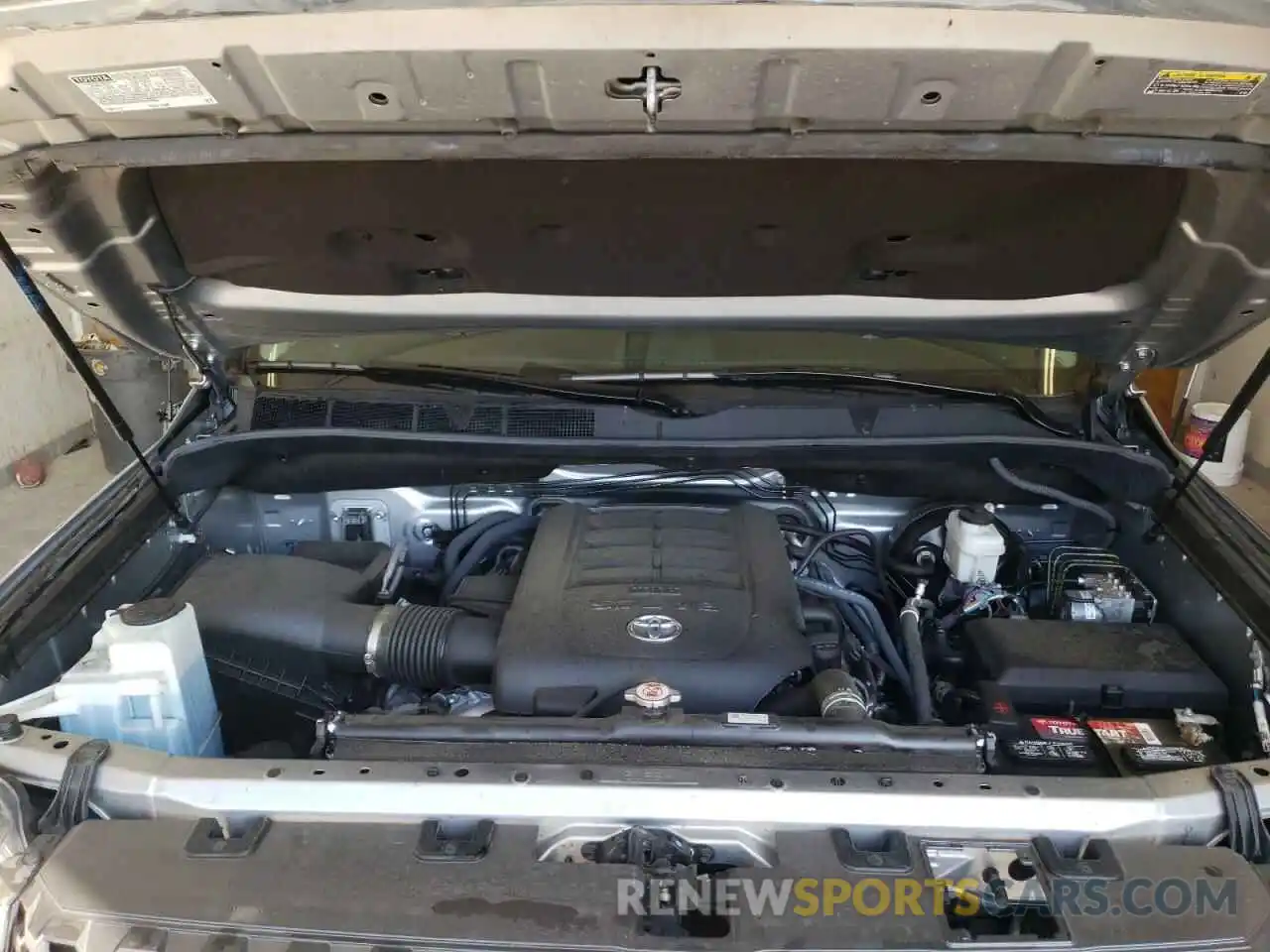 7 Photograph of a damaged car 5TFUW5F11KX810888 TOYOTA TUNDRA 2019