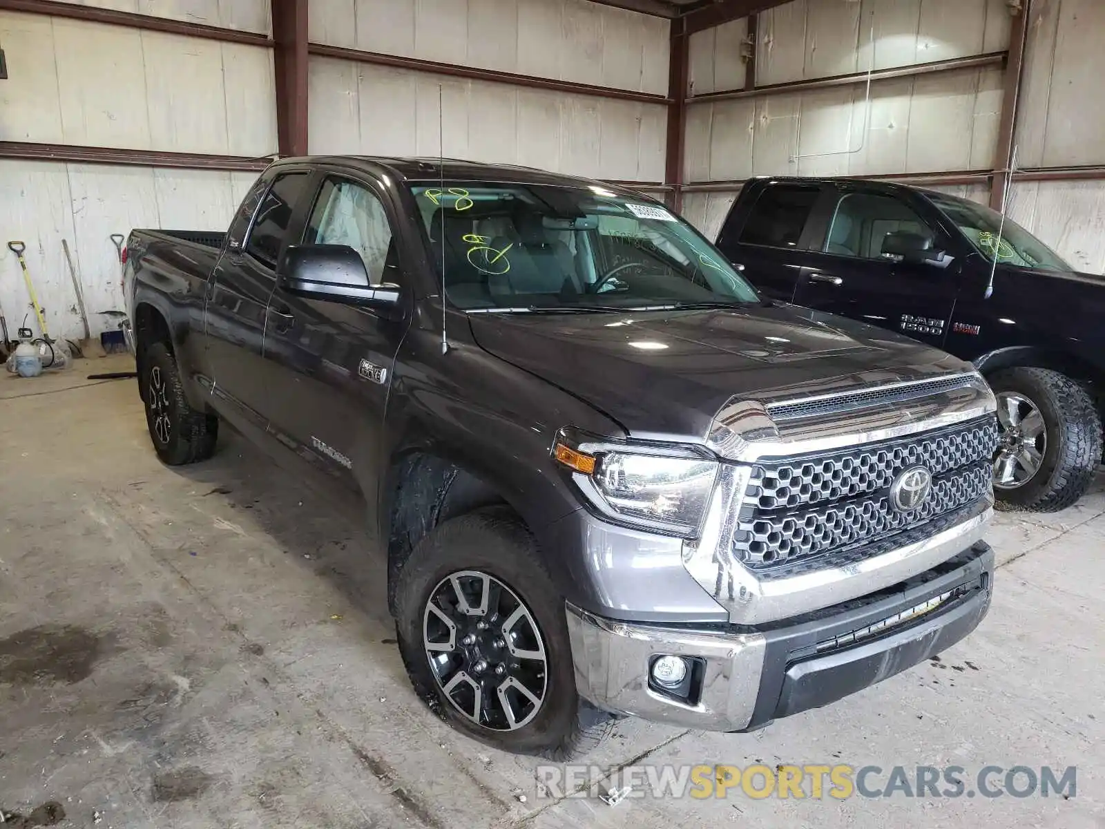 1 Photograph of a damaged car 5TFUW5F12KX832690 TOYOTA TUNDRA 2019