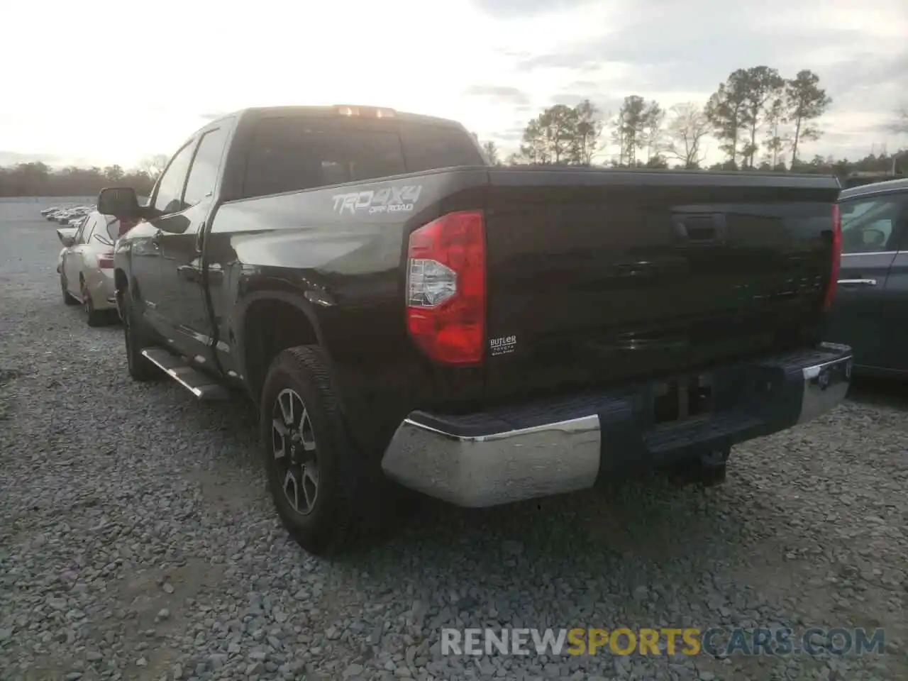 3 Photograph of a damaged car 5TFUW5F13KX794757 TOYOTA TUNDRA 2019