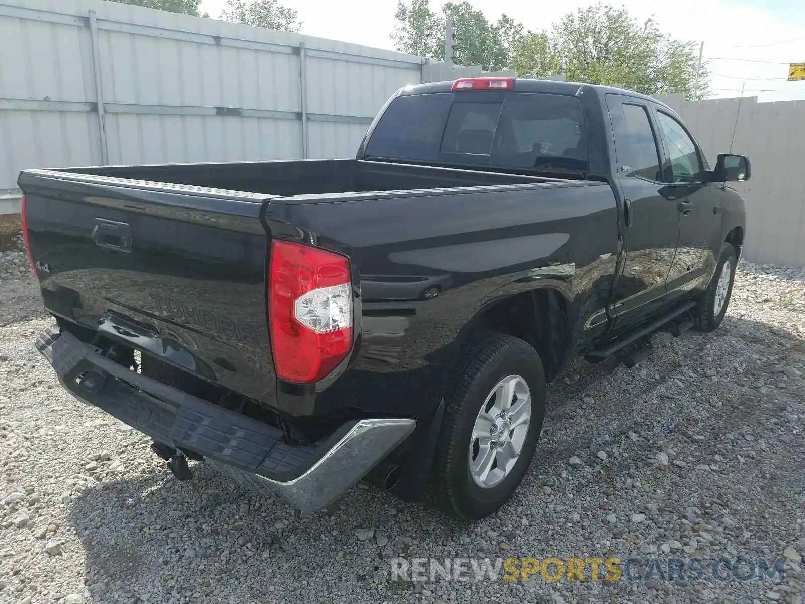 4 Photograph of a damaged car 5TFUW5F13KX832682 TOYOTA TUNDRA 2019