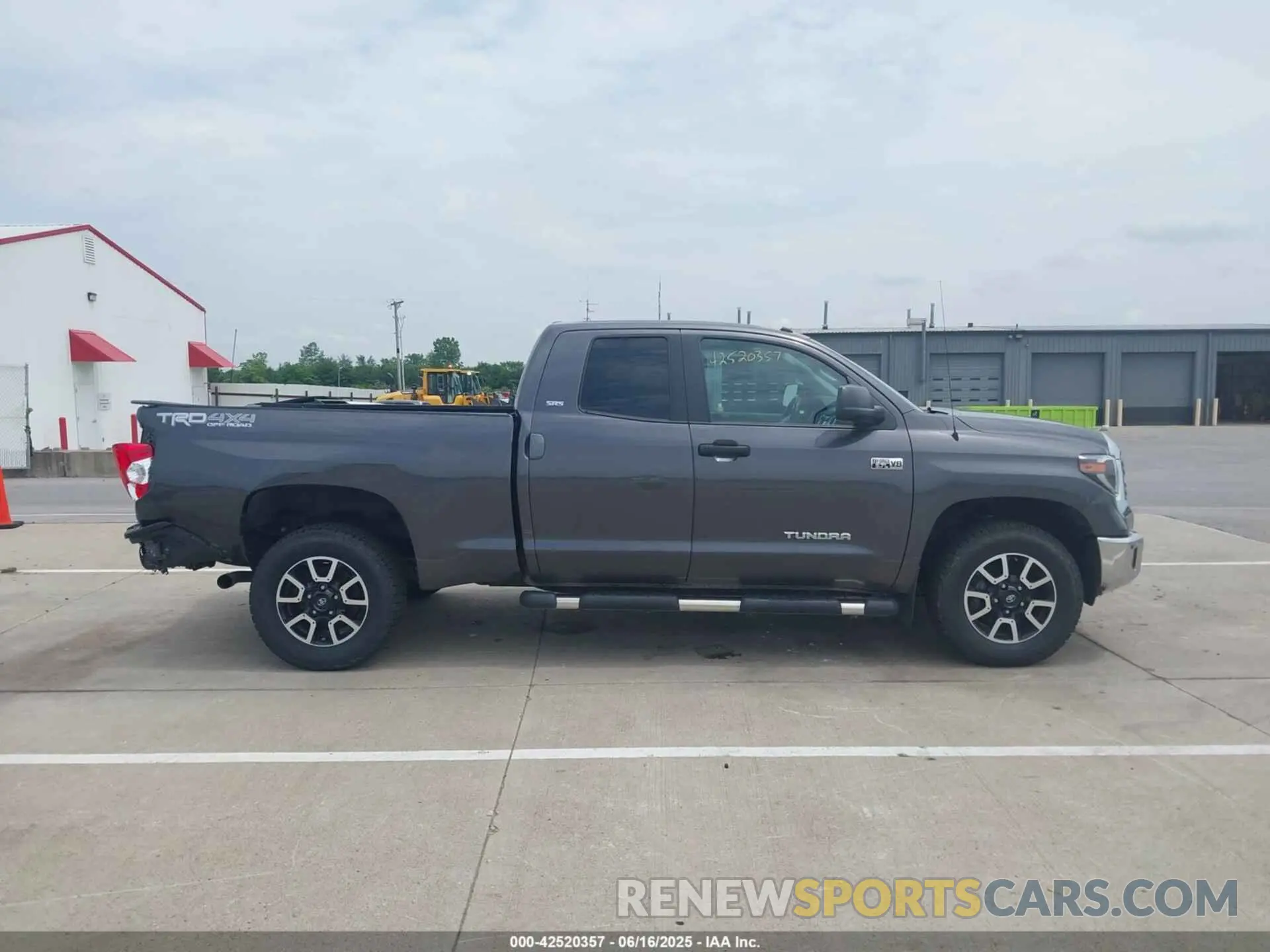 13 Photograph of a damaged car 5TFUW5F15KX807976 TOYOTA TUNDRA 2019