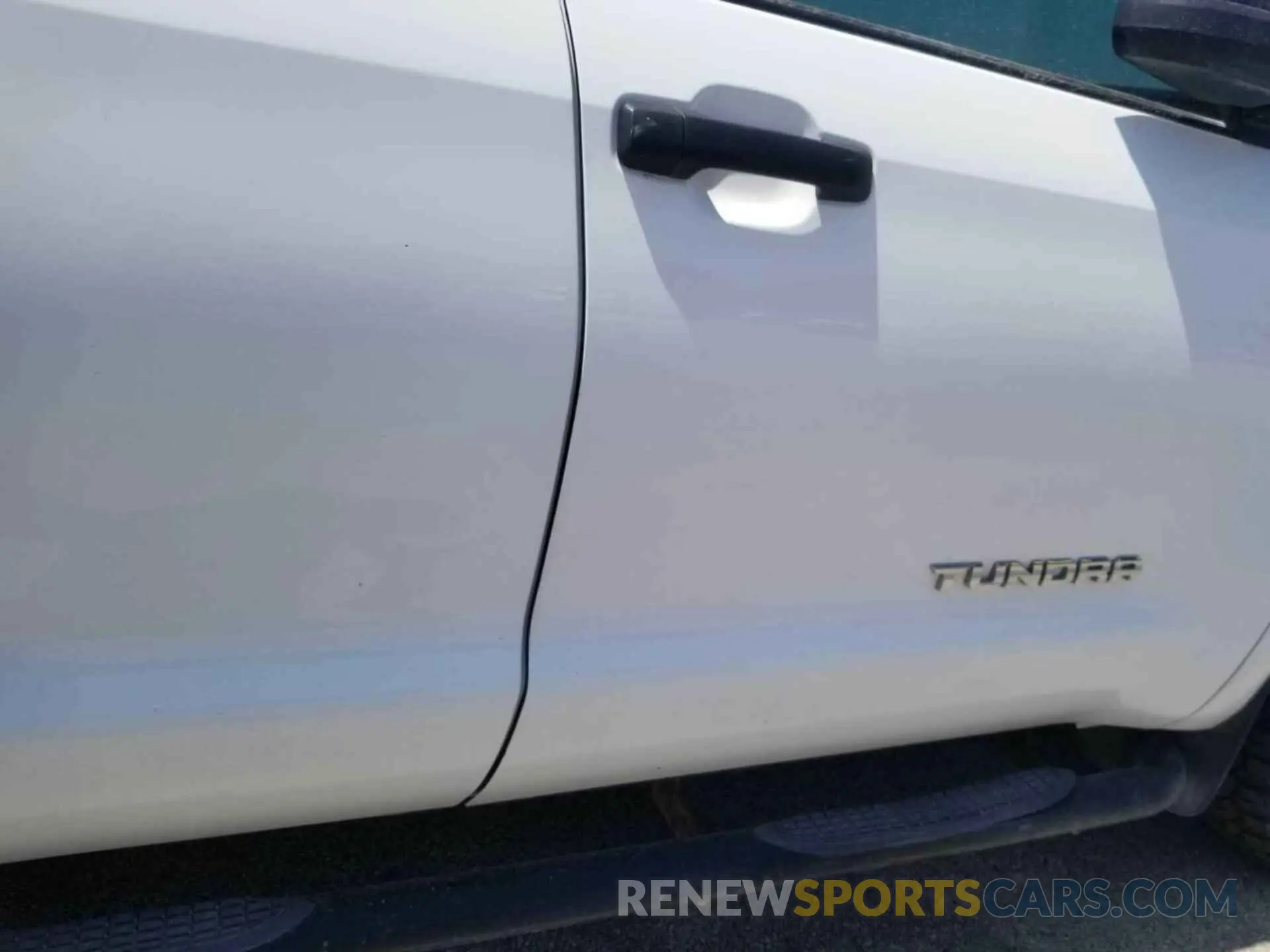 12 Photograph of a damaged car 5TFUW5F16KX856541 TOYOTA TUNDRA 2019