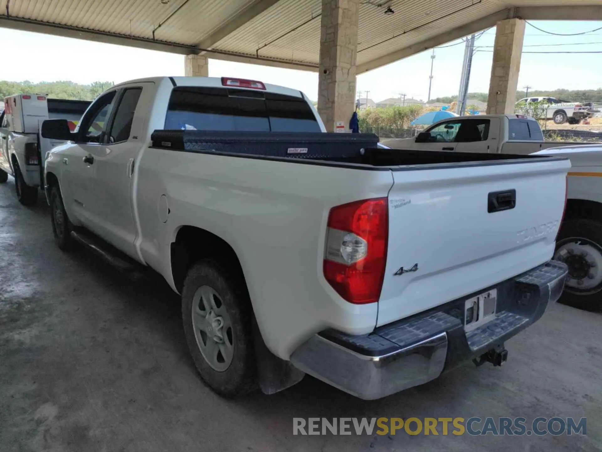 14 Photograph of a damaged car 5TFUW5F16KX856541 TOYOTA TUNDRA 2019