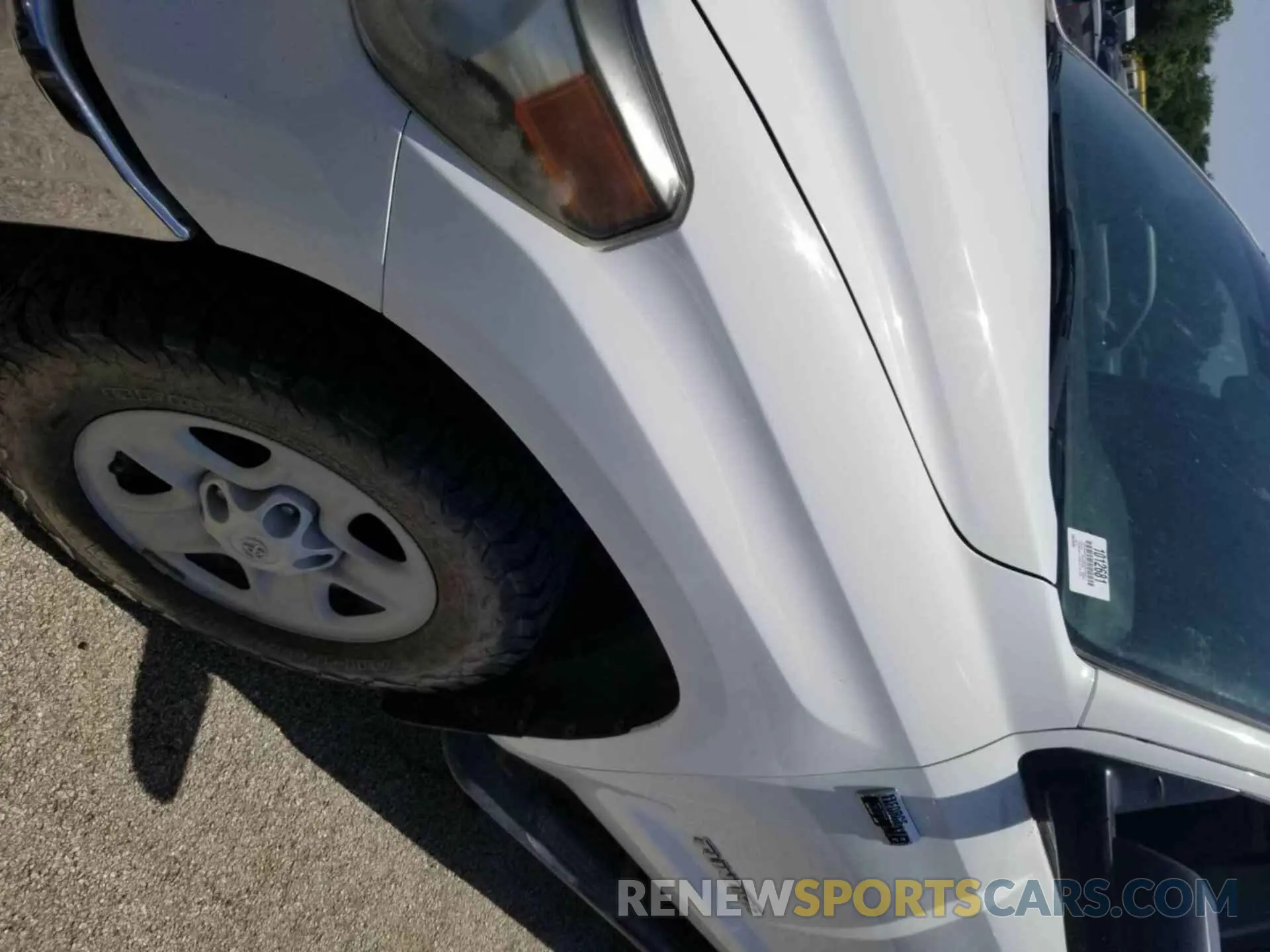 2 Photograph of a damaged car 5TFUW5F16KX856541 TOYOTA TUNDRA 2019