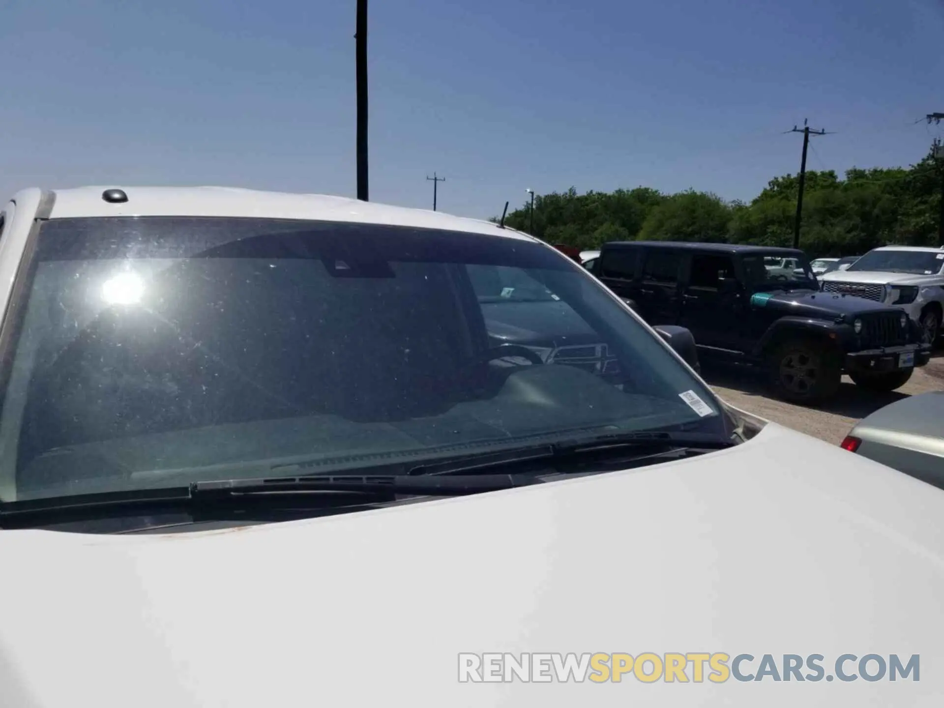 21 Photograph of a damaged car 5TFUW5F16KX856541 TOYOTA TUNDRA 2019