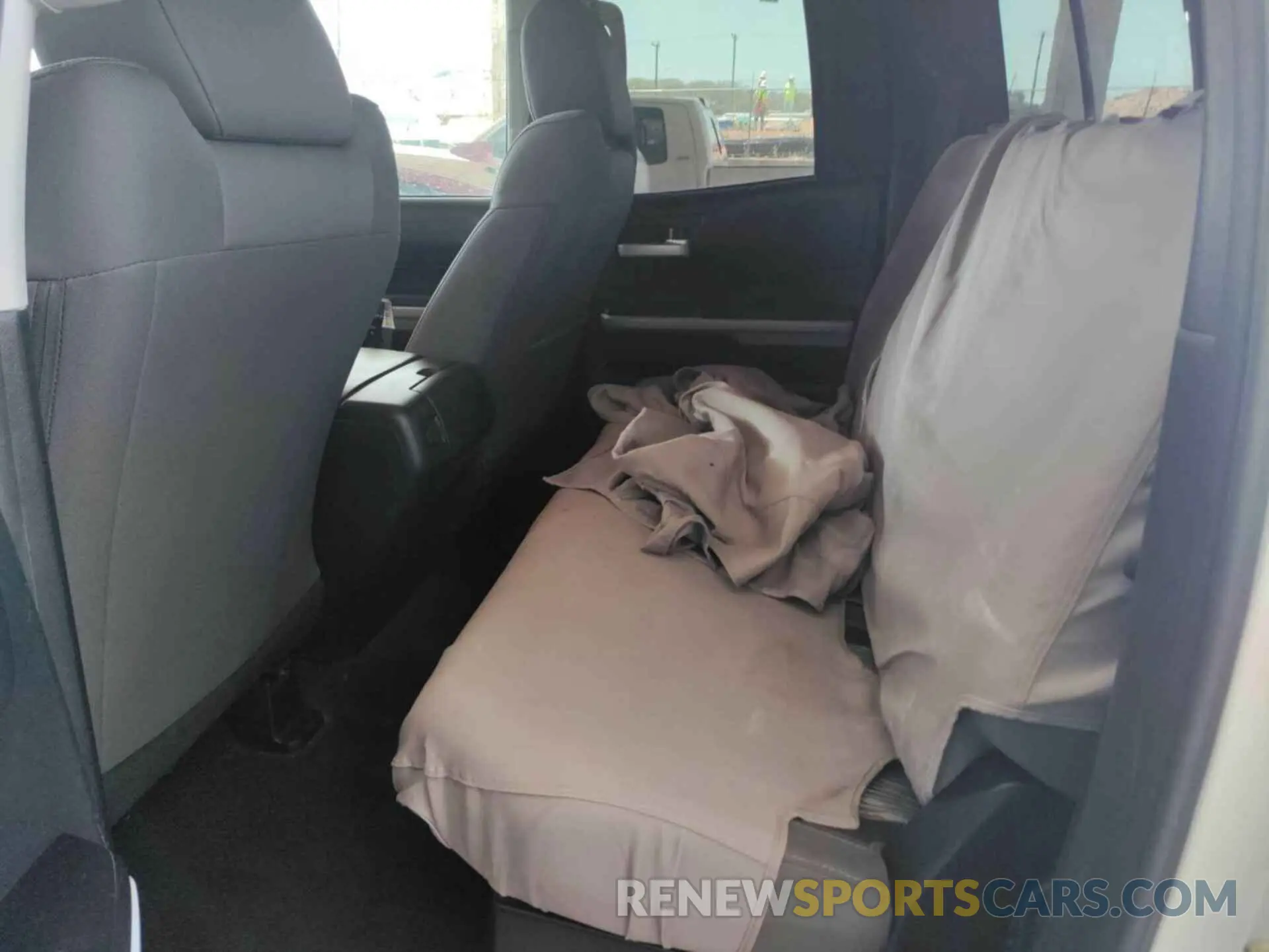 23 Photograph of a damaged car 5TFUW5F16KX856541 TOYOTA TUNDRA 2019