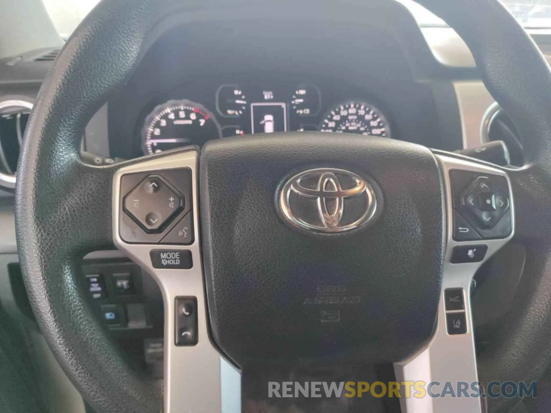 9 Photograph of a damaged car 5TFUW5F16KX856541 TOYOTA TUNDRA 2019